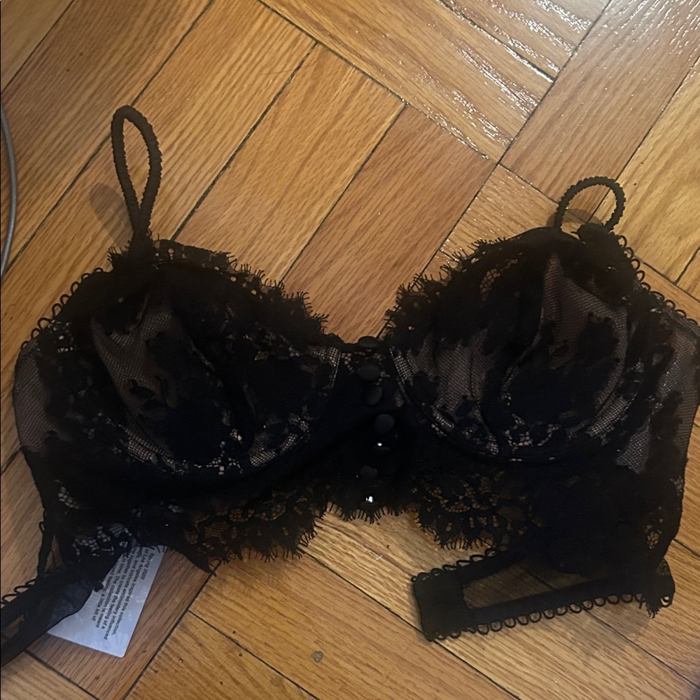 For love and lemons  Black Lace Underwire Bra with Button Front sz m NWT